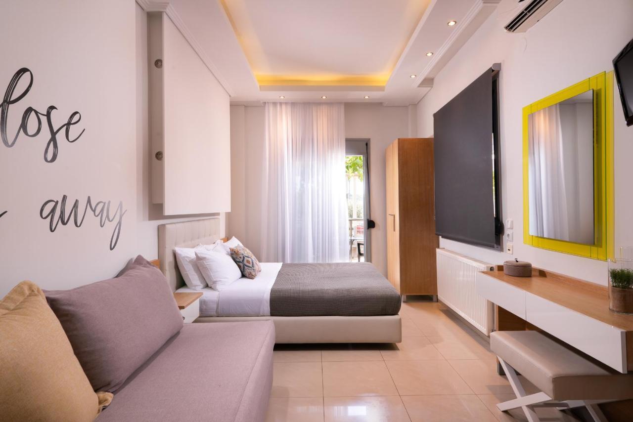 Apartment Muses Studios *