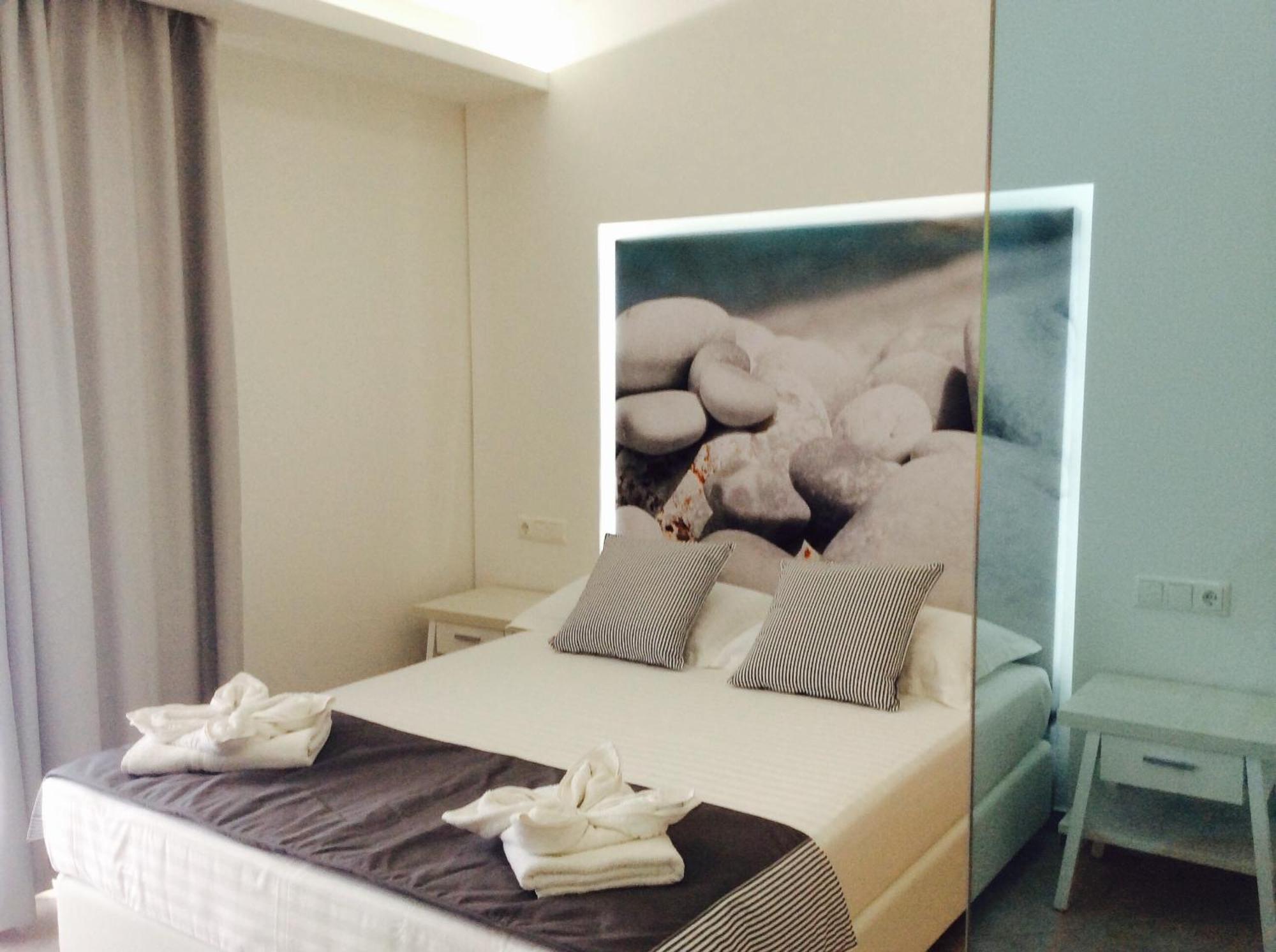 Muses Studios Apartment