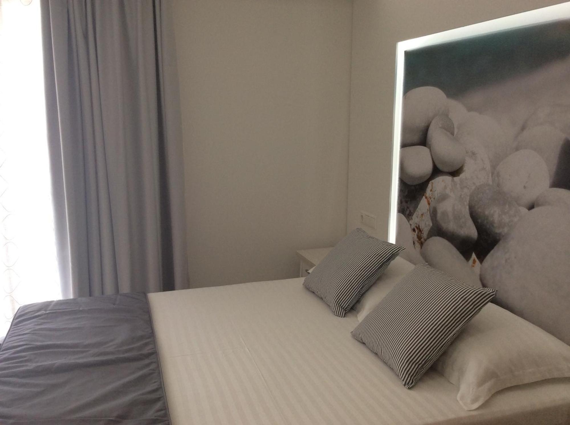 Muses Studios Apartment *