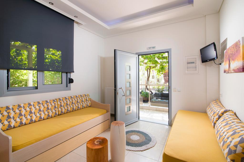 Muses Studios Apartment *